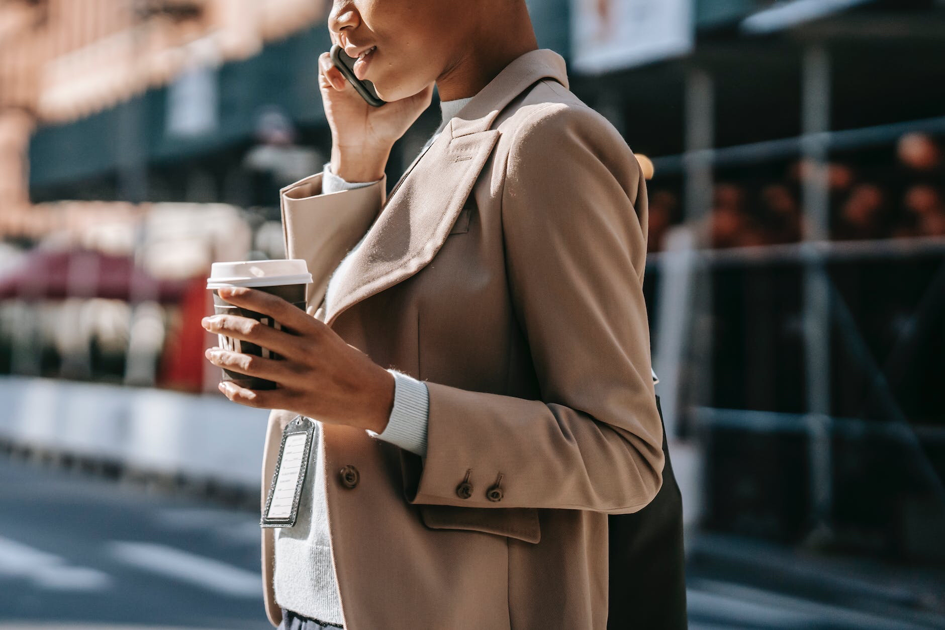 Making phone calls (in Japanese)